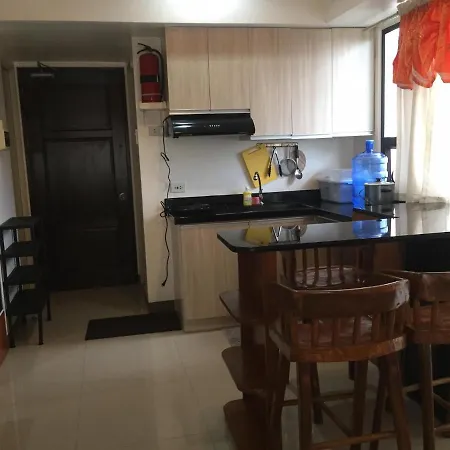Mabolo Garden Flat A9 Rooftop Pool Shortwalk To Ayala Mall