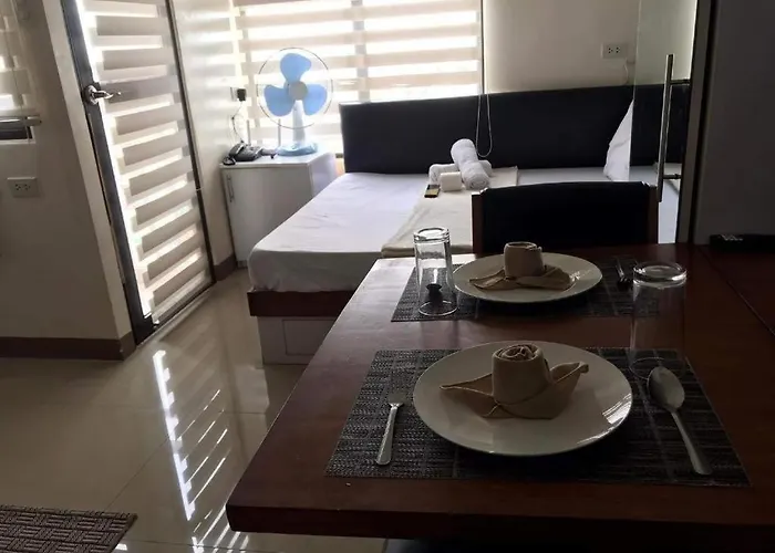 Mabolo Garden Flat A9 Rooftop Pool Shortwalk To Ayala Mall Aparthotel