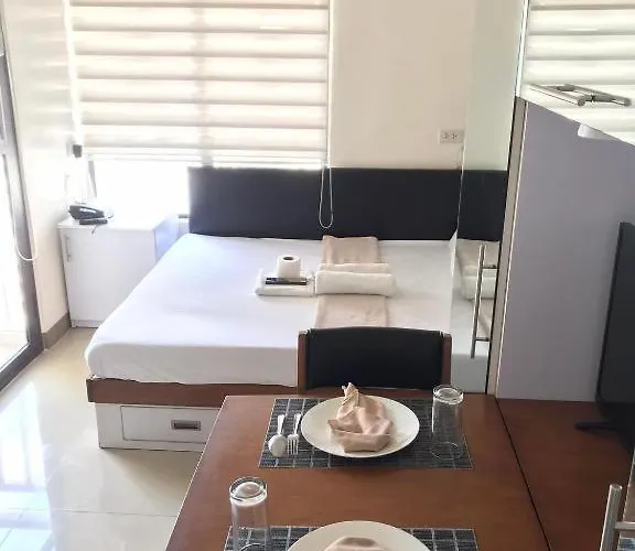 Mabolo Garden Flat A9 Rooftop Pool Shortwalk To Ayala Mall Aparthotel