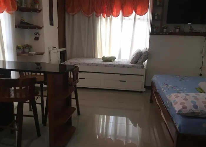 Mabolo Garden Flat A9 Rooftop Pool Shortwalk To Ayala Mall Aparthotel *